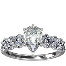 铂金七石椭圆形钻石订婚戒指（1 克拉总重量）
